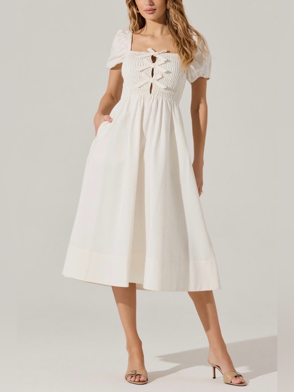 New ASTR the label Bow Detail Smock Bodice white linen blend dress - Medium